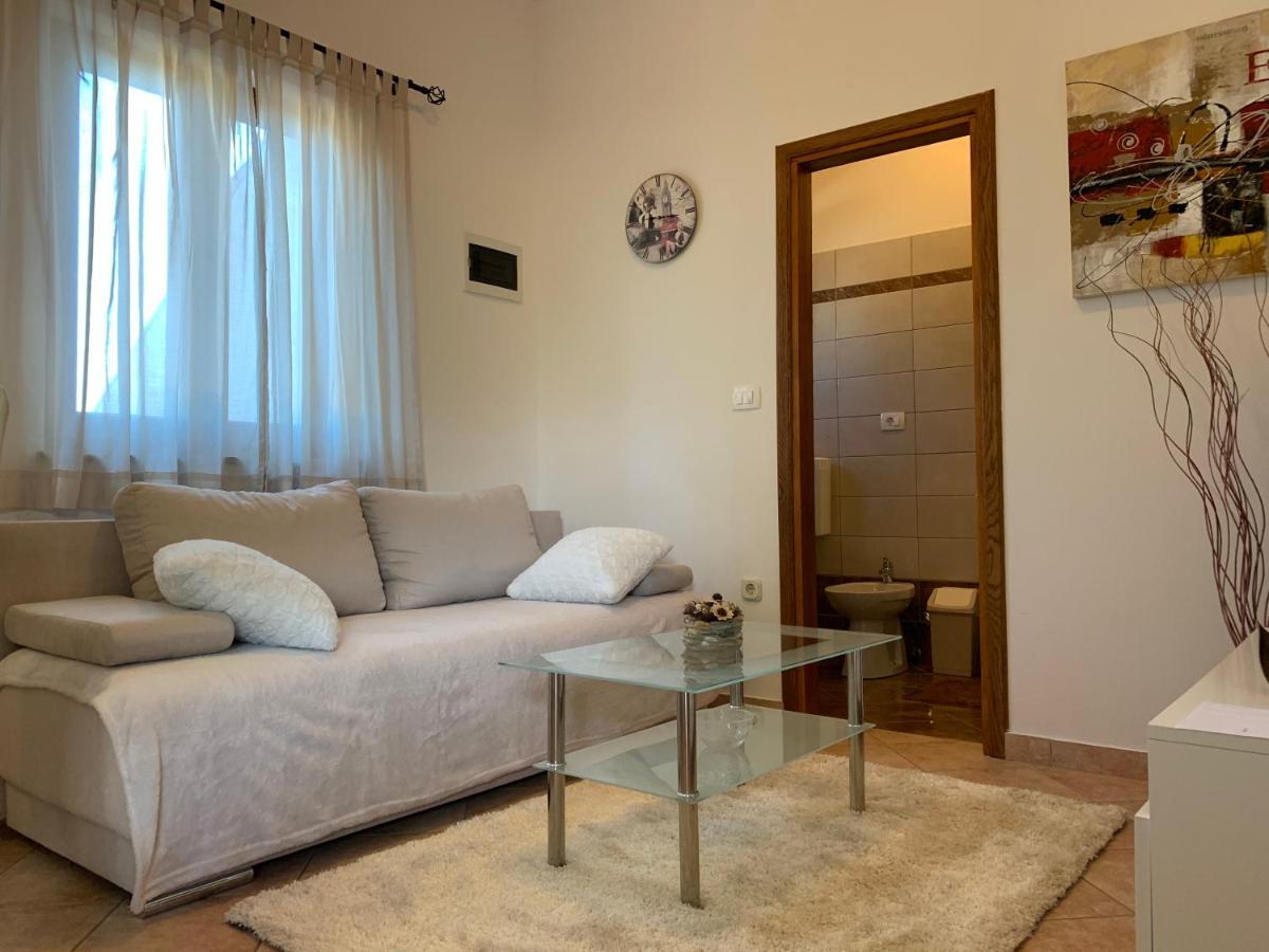 Apartments & Room Piutti 巴莱 外观 照片