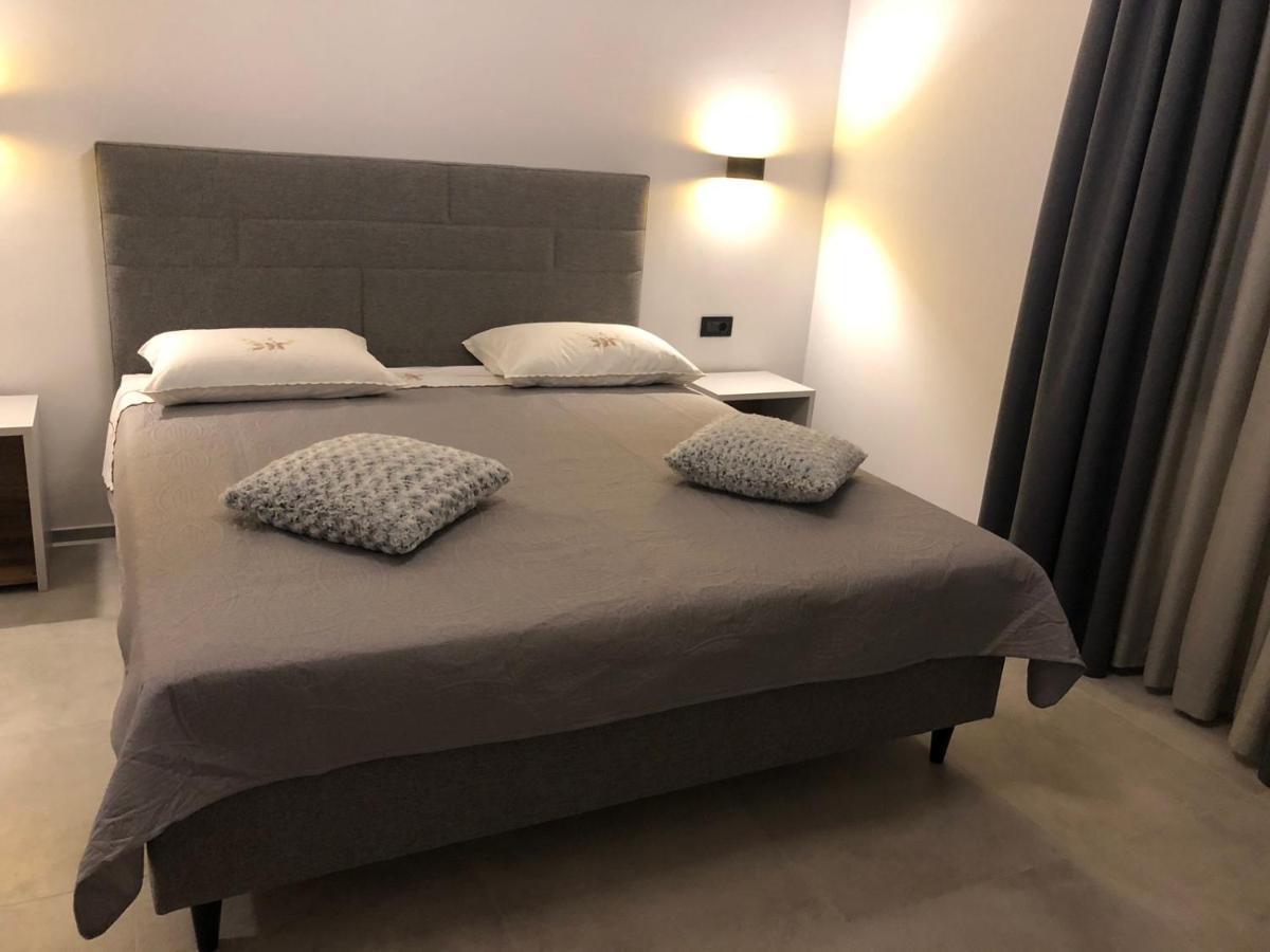 Apartments & Room Piutti 巴莱 外观 照片